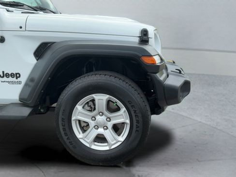 Used 2021 Jeep Wrangler Sport AWD/4WD image 26