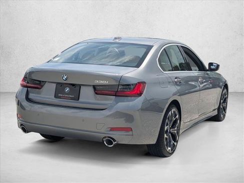 Used 2026 BMW 330i Sedan w/ Convenience Package RWD image 2