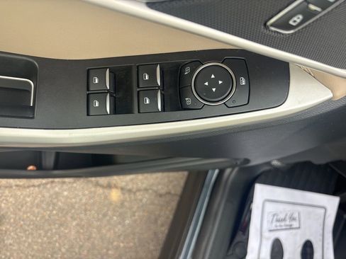 Used 2022 Ford Explorer XLT image 16