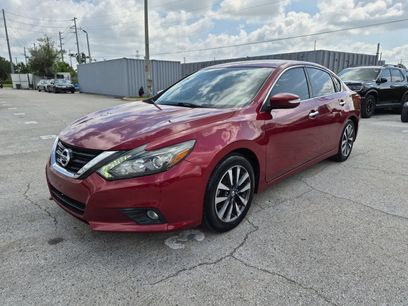 Used 2017 Nissan Altima 2.5 SL w/ 2.5 Technology Package