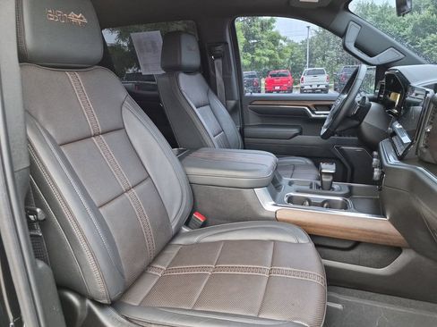 Used 2024 Chevrolet Silverado 1500 High Country w/ High Country Premium Package RWD image 41