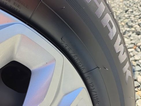 Used 2023 Ford Transit 250 Low Roof w/ Exterior Upgrade Package image 25