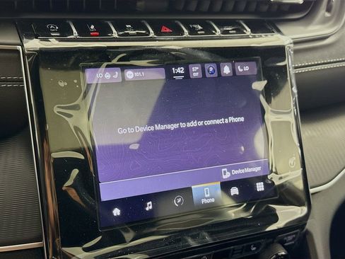 New 2025 Jeep Grand Cherokee Altitude image 39