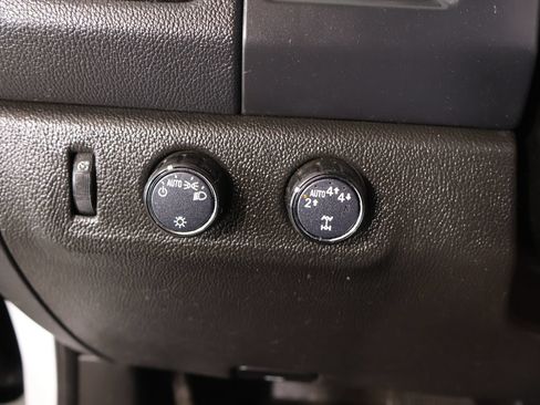 Used 2022 Chevrolet Colorado LT w/ Fleet Safety Package AWD/4WD image 8