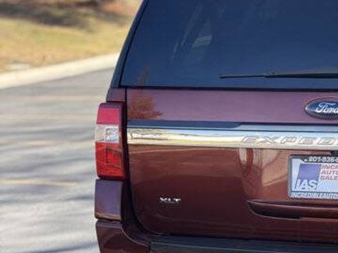 Used 2017 Ford Expedition EL XLT image 6