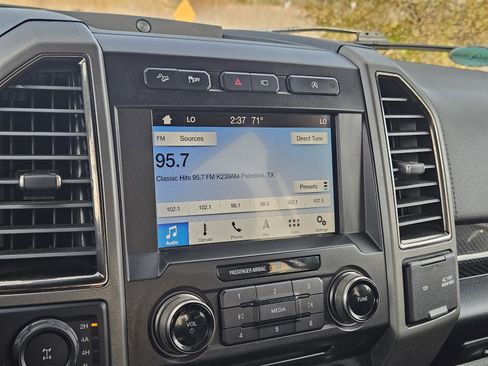 Used 2018 Ford F150 Raptor w/ Equipment Group 802A Luxury image 19