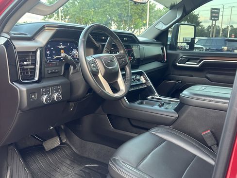 Used 2024 GMC Sierra 2500 Denali w/ Denali Reserve Package AWD/4WD image 5