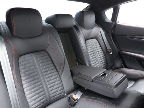 Used 2022 Maserati Quattroporte Trofeo RWD image 77