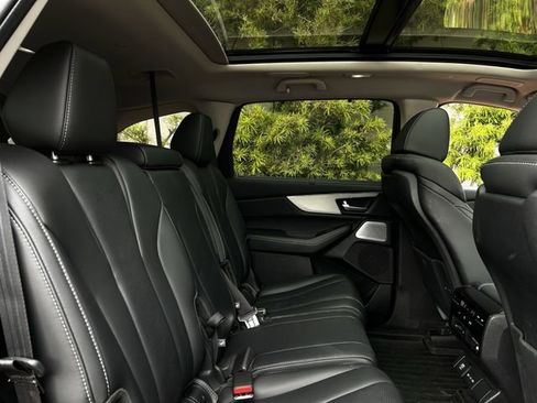 Used 2025 Acura MDX w/ Technology Package image 31
