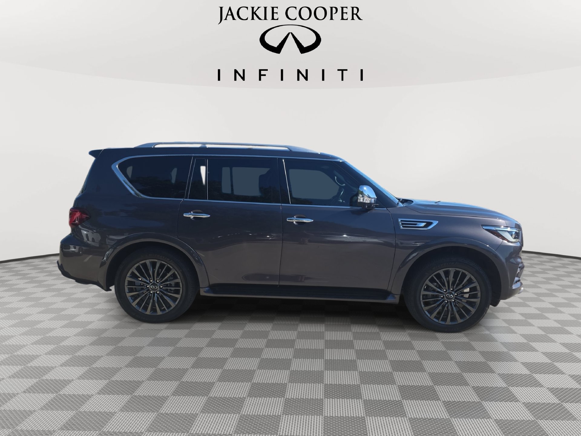 Certified 2023 INFINITI QX80 Sensory w/ All-Season Package AWD/4WD image 4