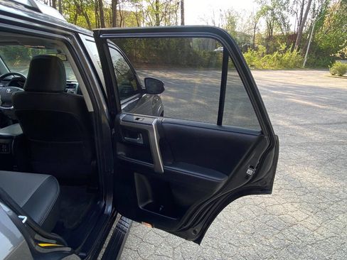 Used 2016 Toyota 4Runner Limited image 52