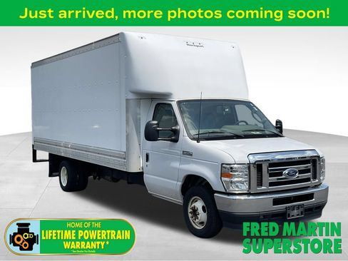 Used 2022 Ford E-350 and Econoline 350 Super Duty RWD image 1