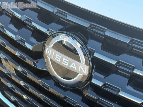 Used 2024 Nissan Kicks S image 33