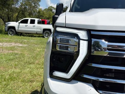 Used 2024 Chevrolet Silverado 2500 LTZ w/ LTZ Plus Package AWD/4WD image 9