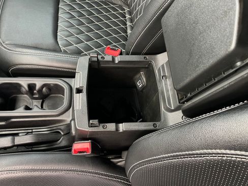 Used 2018 Jeep Wrangler Unlimited Sport S image 26