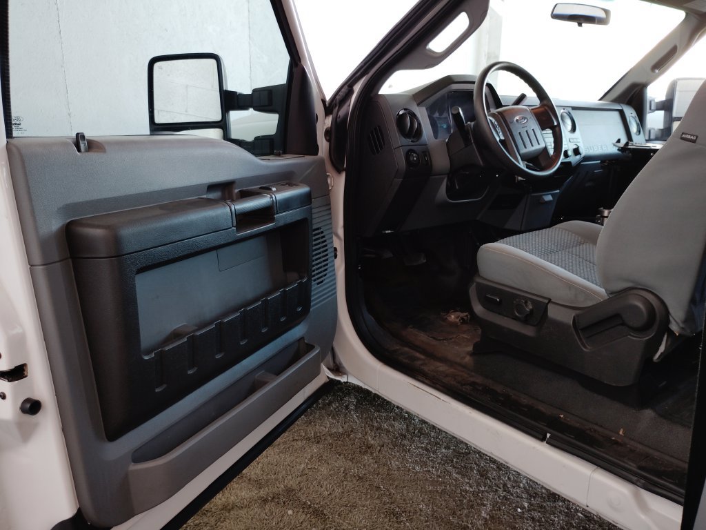 Used 2016 Ford F250 XL w/ Power Equipment Group RWD image 25