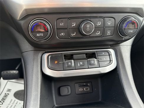 Used 2020 GMC Acadia SLT image 16