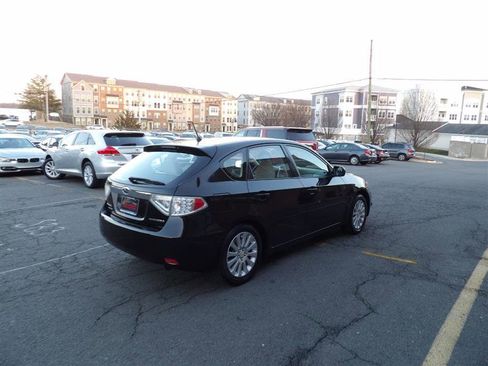 Used 2010 Subaru Impreza 2.5i Premium image 6