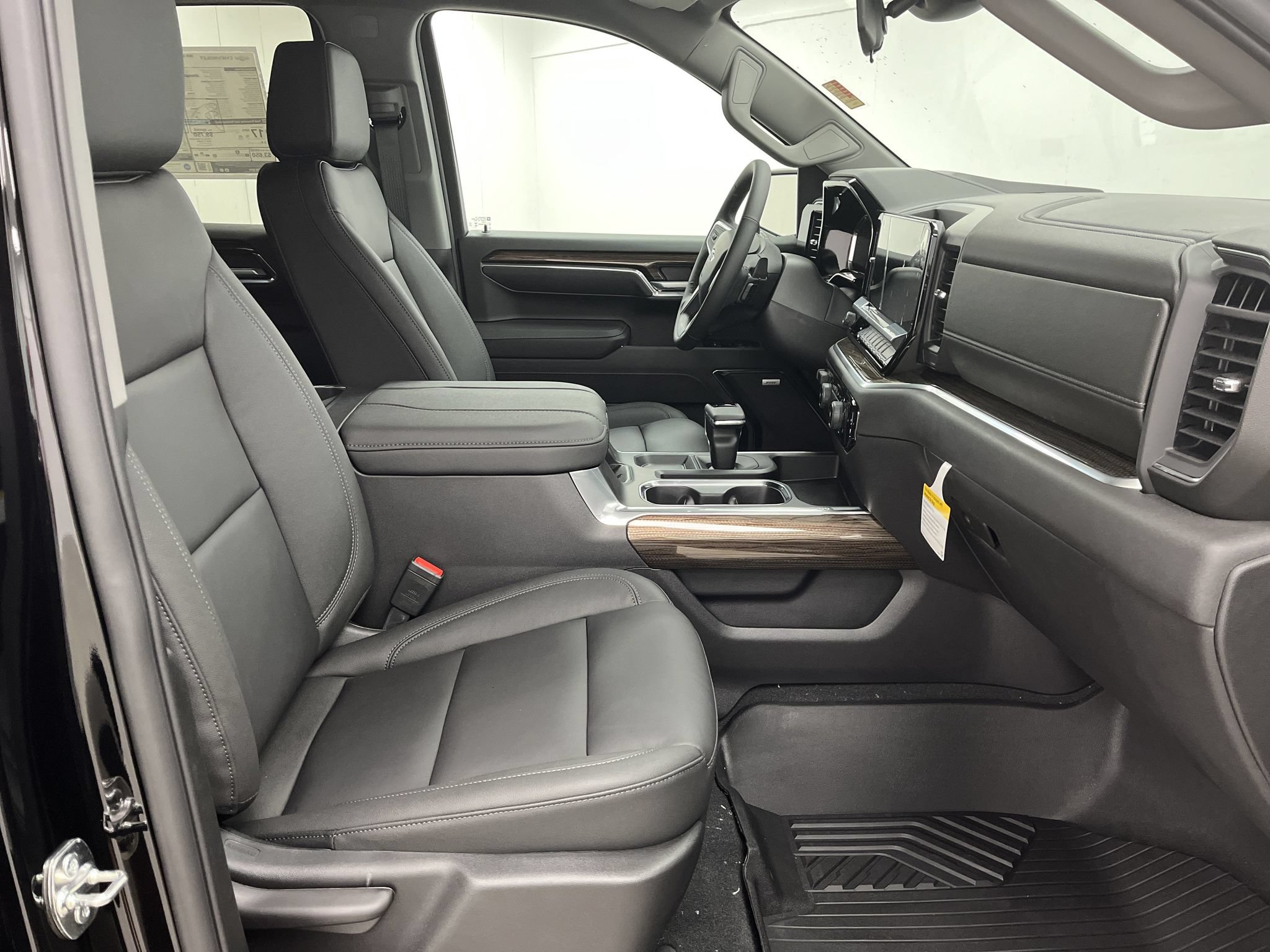New 2026 Chevrolet Silverado 1500 RST w/ RST All Star Premium Package AWD/4WD image 11
