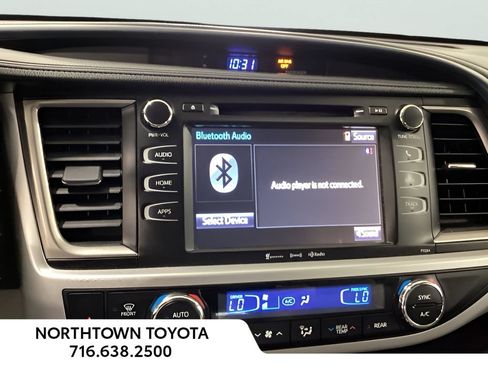 Used 2016 Toyota Highlander Plus AWD/4WD image 16
