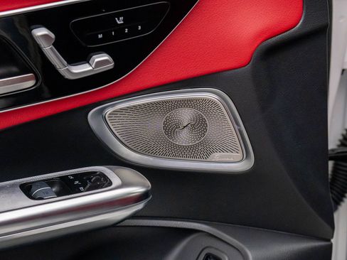 Used 2024 Mercedes-Benz CLE 300 4MATIC Coupe image 13