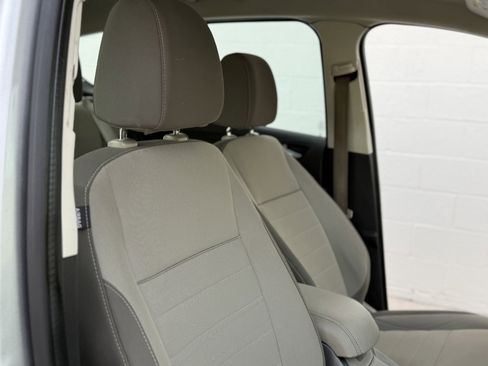 Used 2015 Ford C-MAX SE image 28