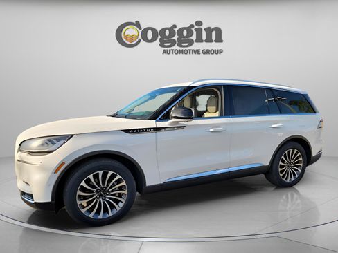 Used 2022 Lincoln Aviator Reserve w/ Equipment Group 201A image 2