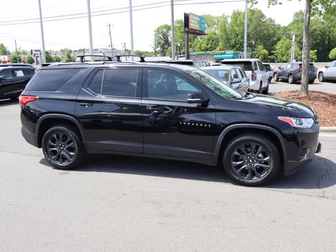 Used 2019 Chevrolet Traverse RS w/ LPO, Floor Liner Package AWD/4WD image 11