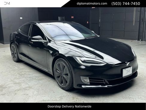 Used 2020 Tesla Model S Performance image 9