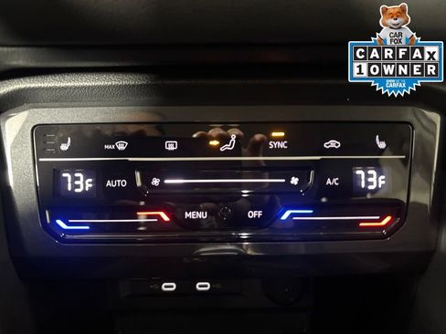 Used 2024 Volkswagen Tiguan SE image 17