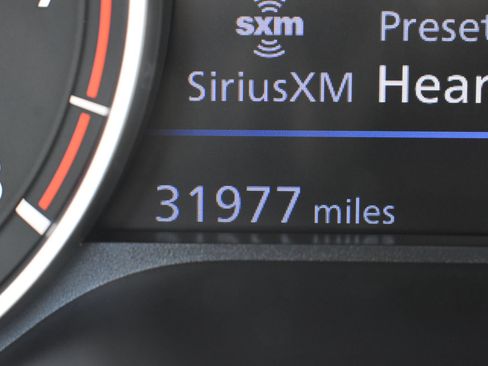 Used 2024 Nissan Altima 2.5 SV FWD image 32