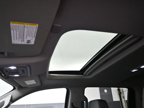 Used 2022 GMC Sierra 1500 SLT w/ SLT Premium Plus Package image 19