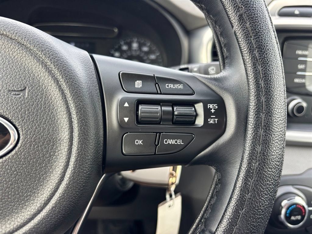 Used 2016 Kia Sorento EX FWD image 23