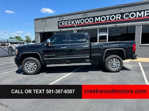 Used 2016 GMC Sierra 2500 Denali w/ Duramax Plus Package AWD/4WD image 6