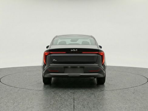 Used 2025 Kia K4 LXS image 7