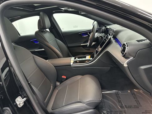 Used 2025 Mercedes-Benz C 300 Sedan image 27