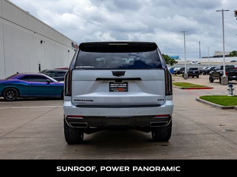 Used 2026 Cadillac Escalade Platinum Sport w/ LPO, Floor Liner Package AWD/4WD image 8