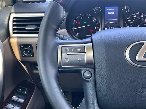 Used 2018 Lexus GX 460 Premium w/ Premium Package AWD/4WD image 25