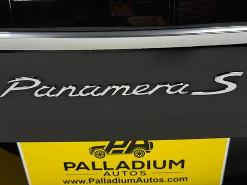 Used 2010 Porsche Panamera S RWD image 9