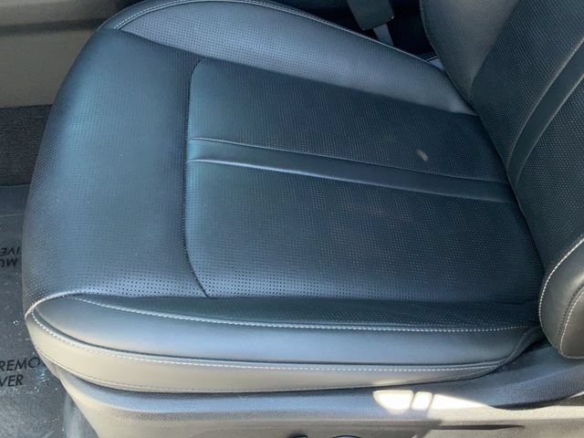 Used 2025 Kia Sorento SX AWD/4WD image 16