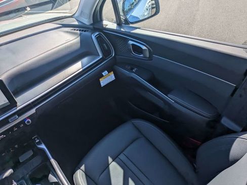 New 2026 Kia Sorento S w/ S Panoramic Sunroof Package FWD image 16