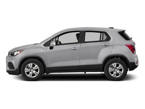 Used 2017 Chevrolet Trax LS AWD/4WD image 6