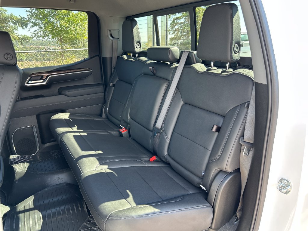Used 2025 Chevrolet Silverado 1500 RST AWD/4WD image 19