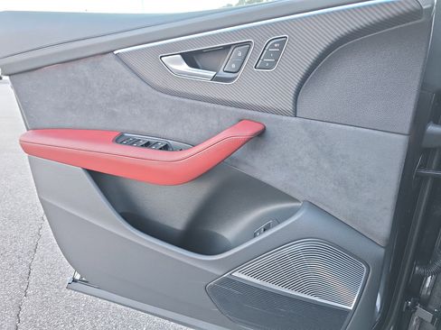 Certified 2024 Audi SQ8 Prestige image 25