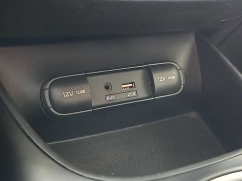 Used 2018 Kia Soul Base image 30