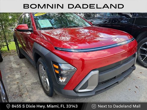 Used 2024 Hyundai Kona SE image 2