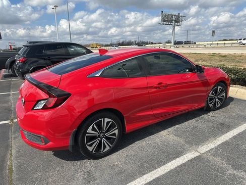 Used 2018 Honda Civic EX-L image 6
