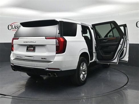 Used 2025 GMC Yukon Denali image 34