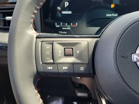 New 2026 Nissan Kicks SR FWD image 5