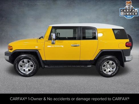 Used 2007 Toyota FJ Cruiser 4WD image 2